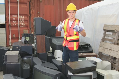 Residential and commercial skip hire services